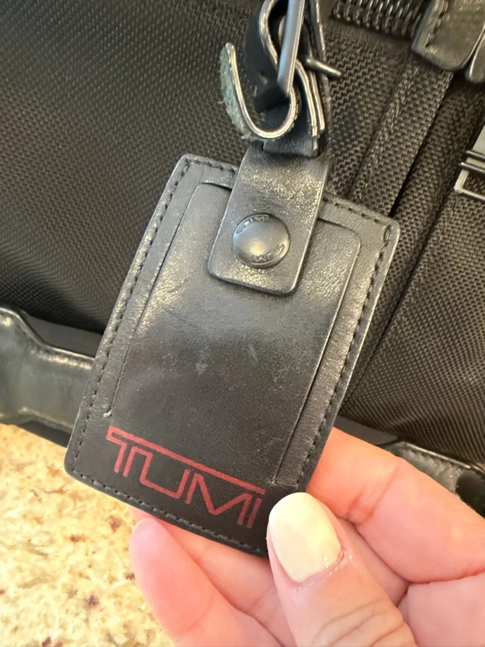TUMI ALPHA T-PASS SCREEN LAPTOP SLIM BLACK BRIEFCASE SHOULDER BAG 26516